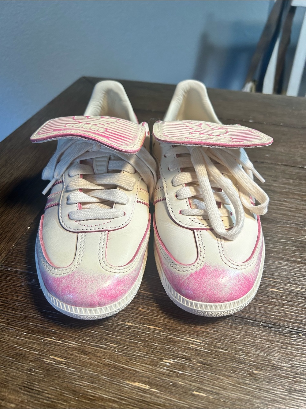 Like new! Adidas samba LT distressed look size 6 - Picture 9 of 12